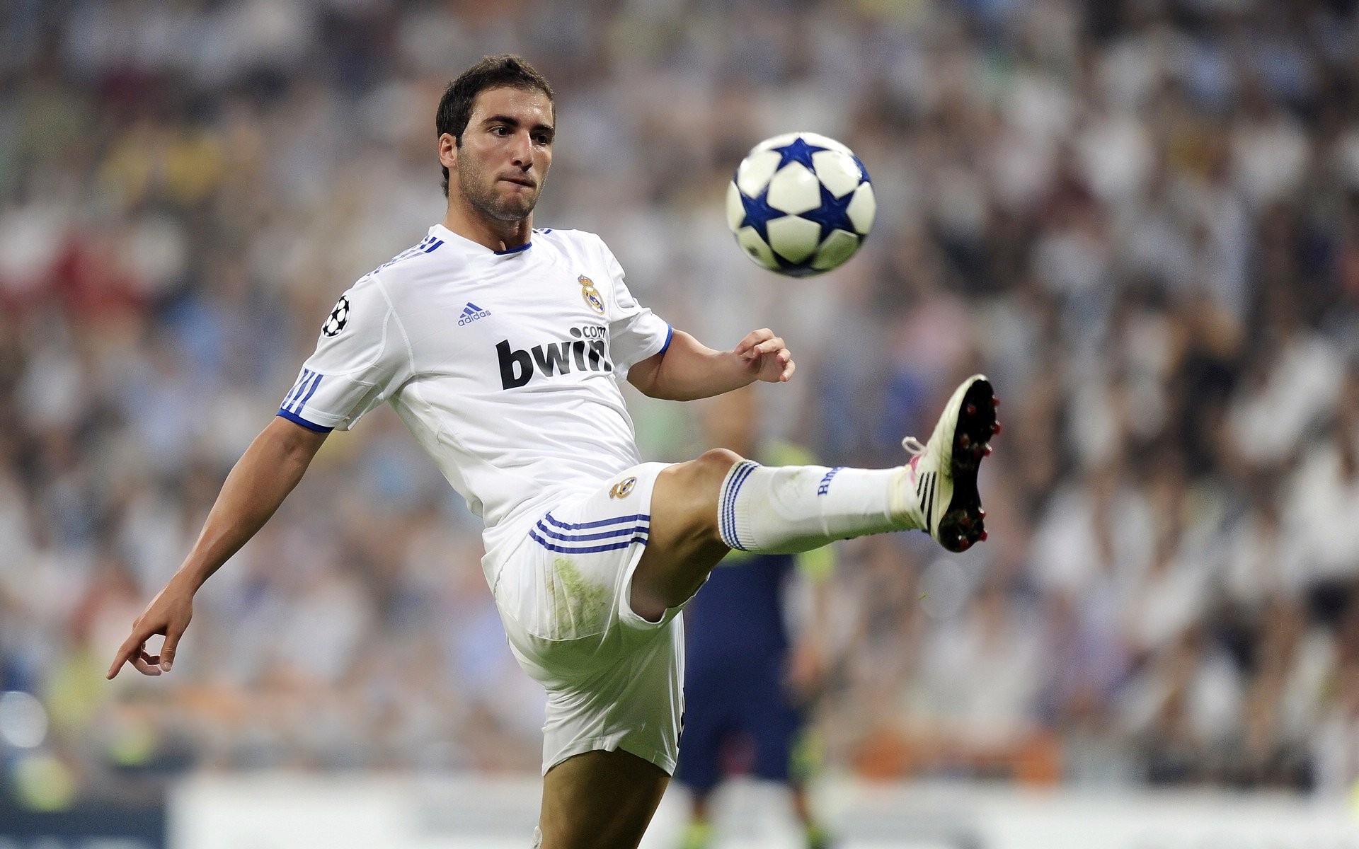 中国新星闪耀国际田联钻石联赛 男子110米跨栏再创佳绩